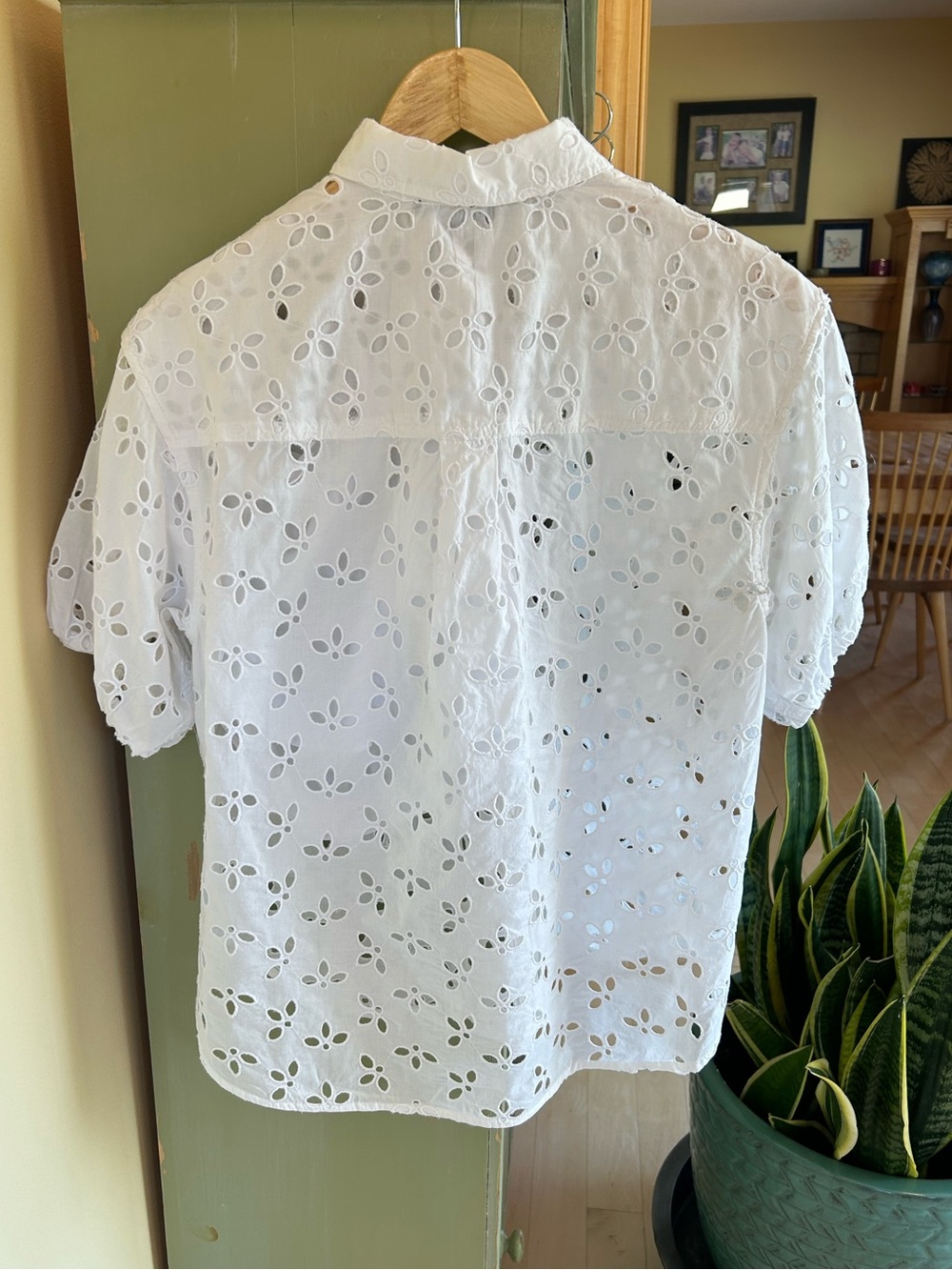 J. Crew Spring Garden Button Up Collar Top Eyelet White Puff Sleeves Size 4 NWOT - Picture 4 of 16